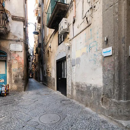 Domus Anticaglia By Domusextra * Neapol