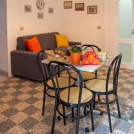 Domus Anticaglia By Domusextra Apartment Naples