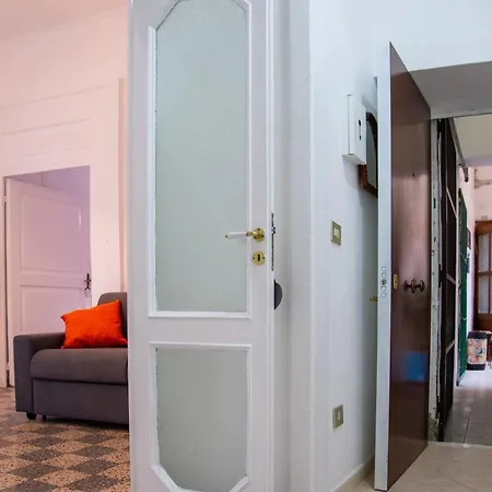 Domus Anticaglia By Domusextra Apartment