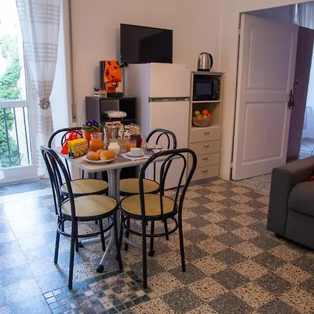 Domus Anticaglia By Domusextra Apartment