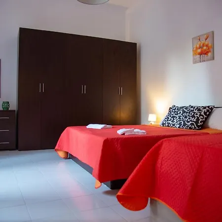 Apartment Domus Anticaglia By Domusextra