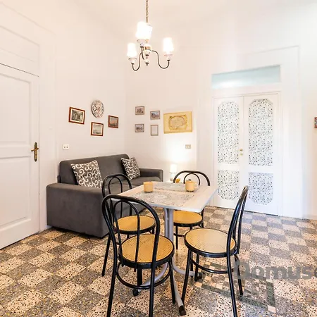 Apartment Domus Anticaglia By Domusextra